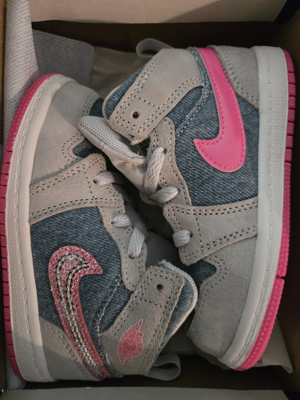 TODDLER JORDAN 1 MID SE
Girls – Cobalt Bliss/Pink Glow-white